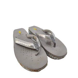 Volatile Eleanor Silver Flip Flop Thong Sandals Size 7